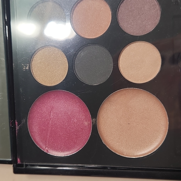 NWOT Makeover Essentials Make up - Picture 2 of 9